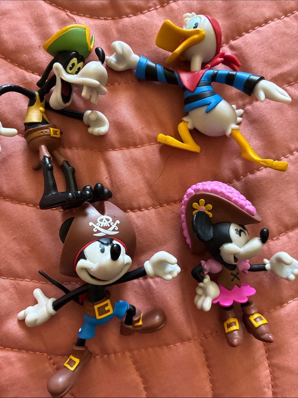 Disney Pirate Mickey, Minnie, Goofy and Donald - pirates of the Caribbean